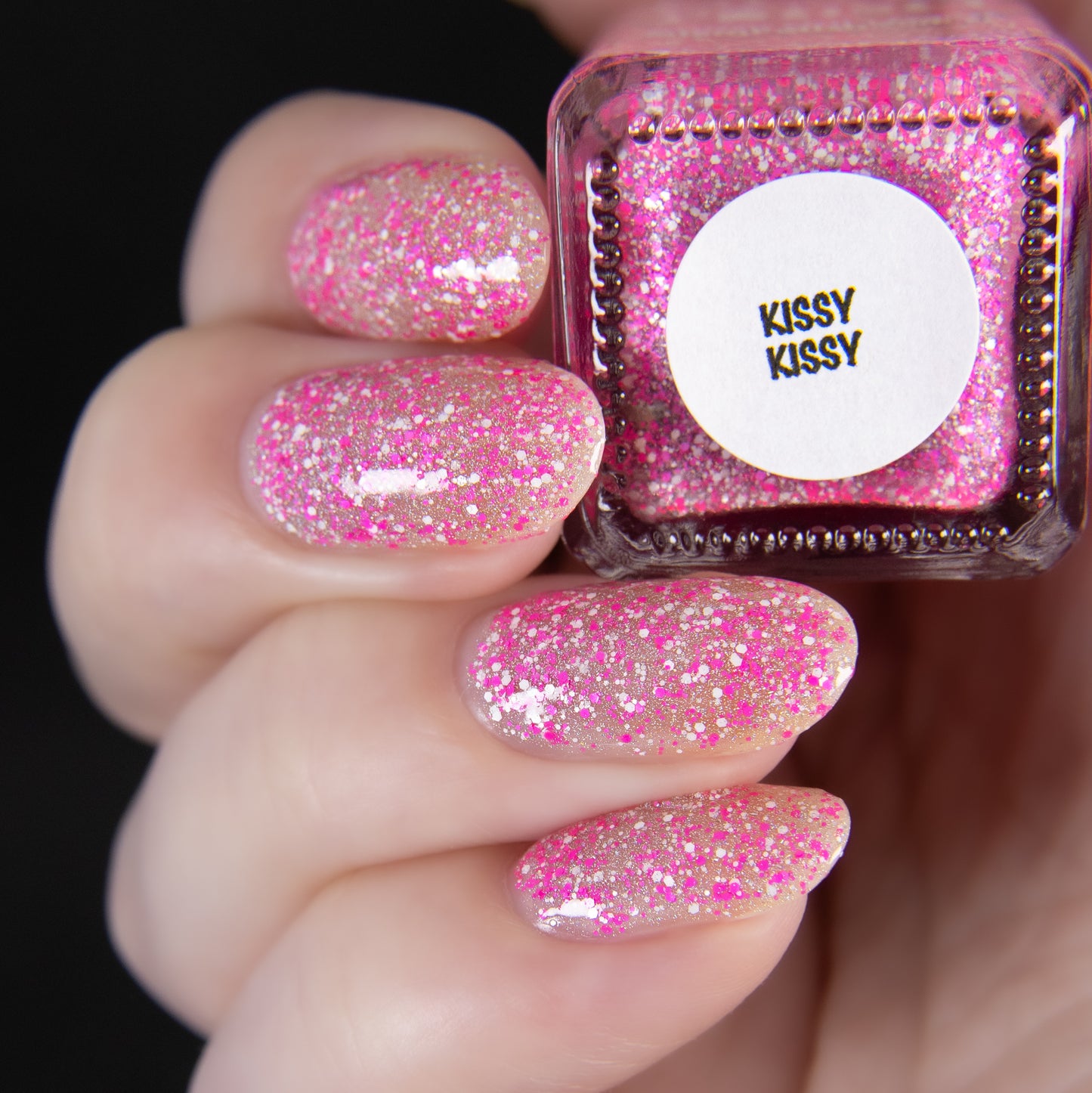 KISSY KISSY - Paint It Pink Exclusive