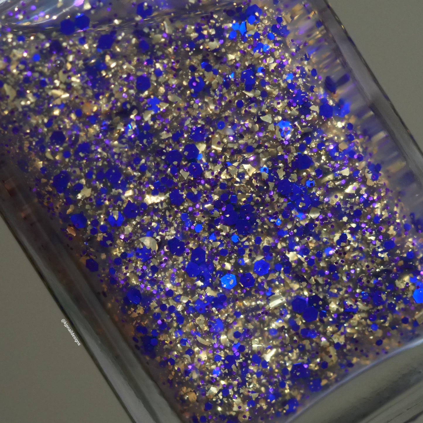 Royal Bling (Topper) - Limited Edition